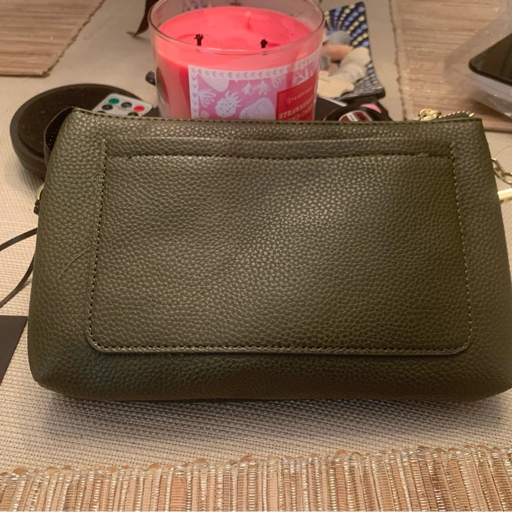 NWT House of Harlow‎ Green crossbody